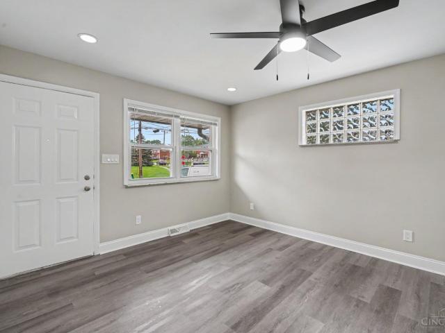3260 Harry Lee Lane
