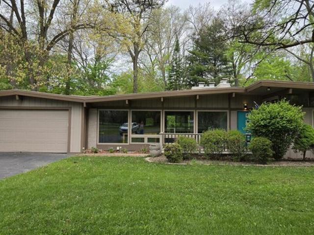 32619 Greenland Ct, Livonia, MI 48154