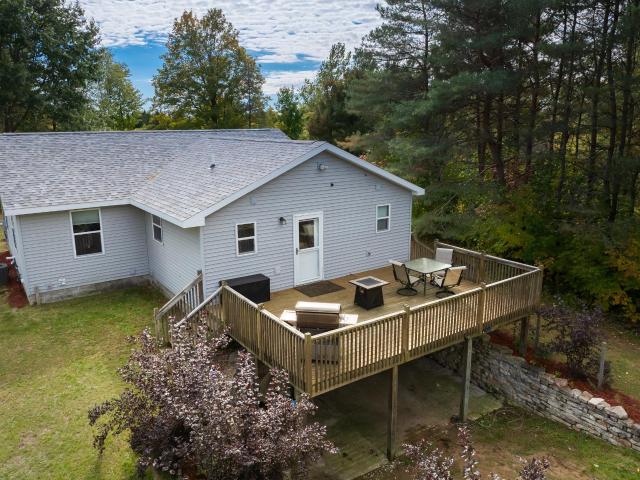 3261 E County Line Road