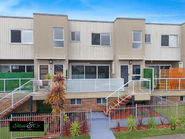 Farmborough Heights, Dombarton, Snapper Island