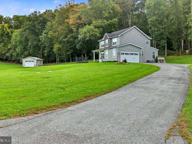 3262 Pipe Creek View Drive