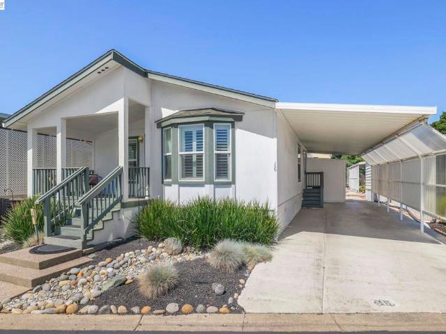 3263 Vineyard Ave