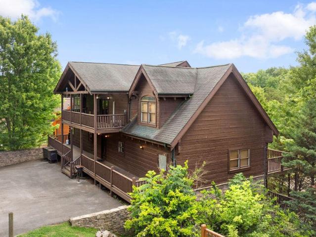 326 Alpine Mountain Way