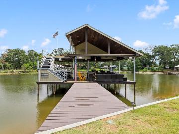 326 Hickory Circle