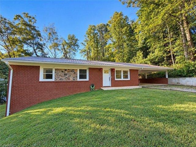 326 Prospect Dr, North Wilkesboro, NC 28659