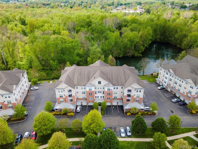 326 Regency Dr, Fishkill, NY 12524 | MLS #998824