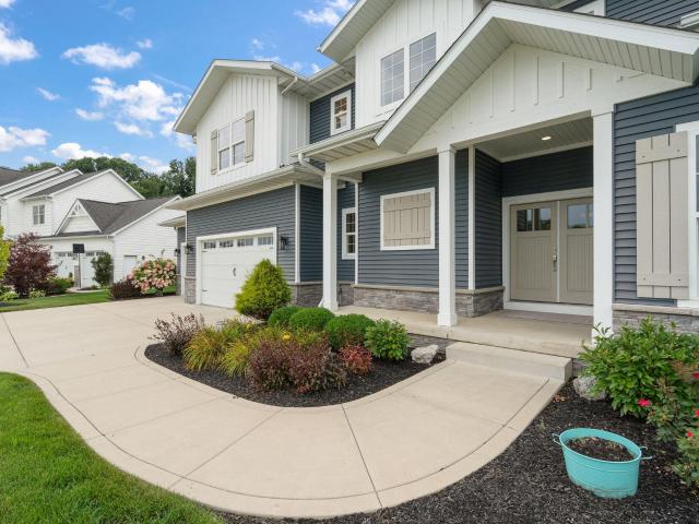 326 W Houghton Drive