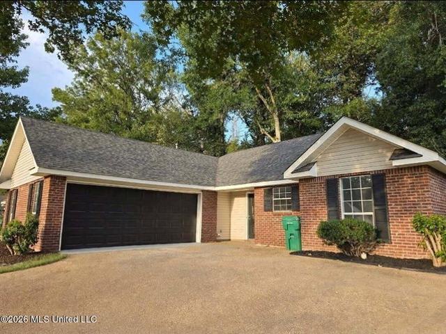 326 Willow Bay Dr, Byram, MS 39272