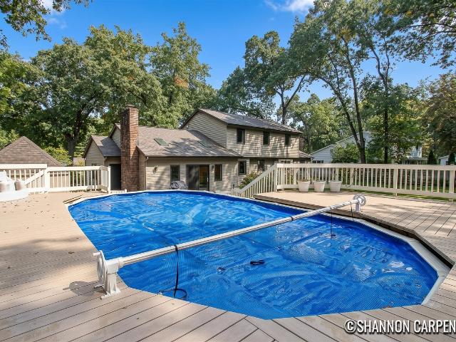 3275 Pinoak Court