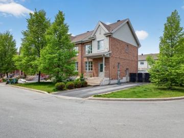 3277 Rue Des Monarques, Longueuil Saint Hubert, QC, J3Y 0G7 house for sale | Listing ID 11344 | Royal LePage