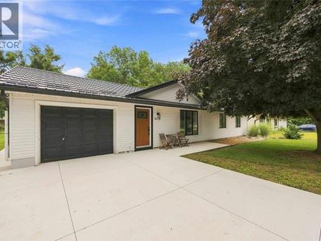 3278 Morrell Street, Brooke Alvinston, ON, N0N 1A0 house for sale | Listing ID 26017 | Royal LePage