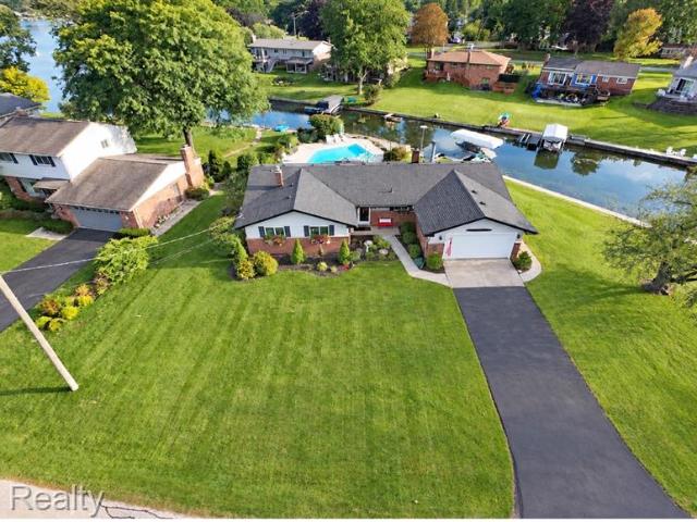 3278 Schoolhouse Drive