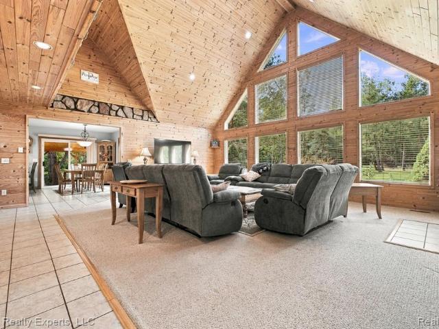 3279 Babcock Road