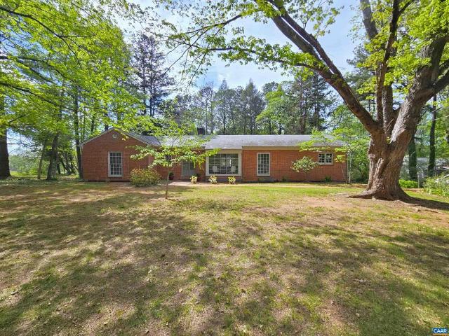3271 Rosney Rd
