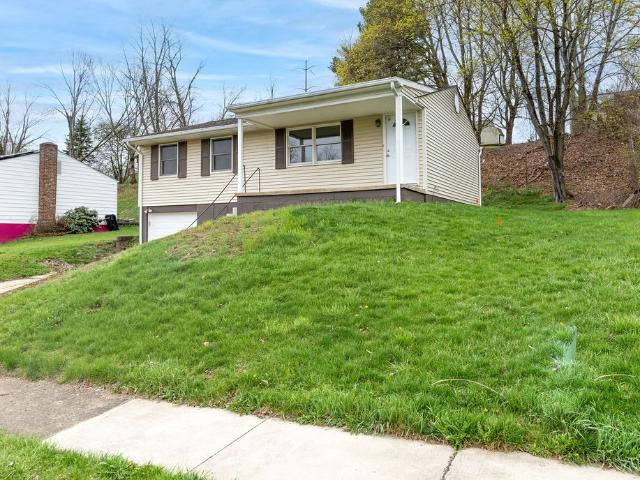 3272 Bradbury Dr