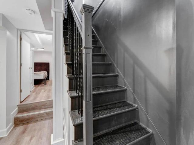 327 Catherine Street — 1 Bedroom