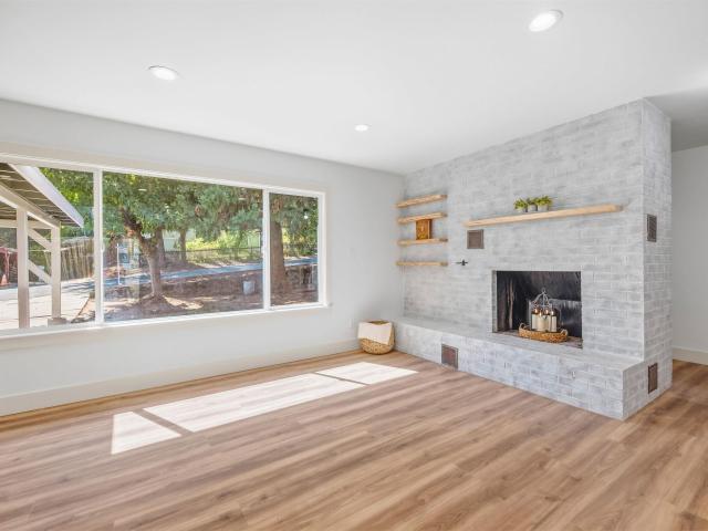 327 Calaveras Way