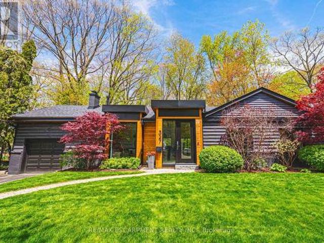 327 Goodram Drive, Burlington, ON, L7L 2J9 house for sale | Listing ID W13669 | Royal LePage
