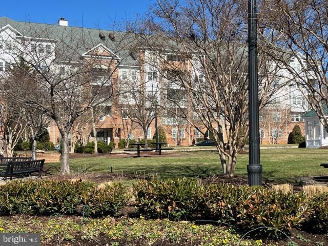 327 King Farm Blvd, Unit 203, Rockville, MD 20850 | MLS #MDMC2220