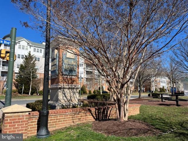 327 King Farm Boulevard # 203
