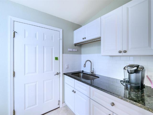 327 Monaco Dr, Unit 12, Punta Gorda, FL 33950 | MLS #C7528