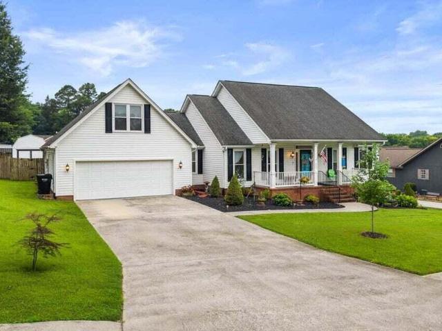 327 Mill Creek Trail NE