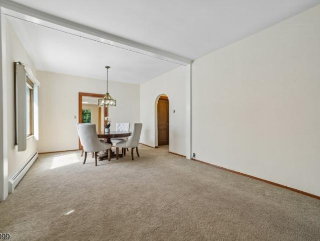 327 Saint Cloud Ave