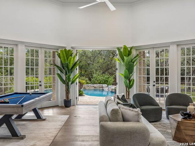 327 Pagoda Oak