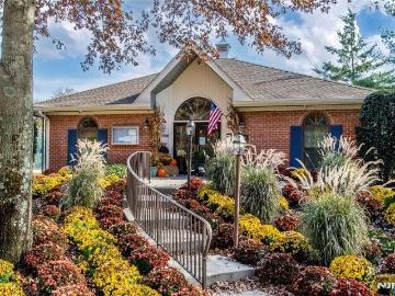 327 Penns Way