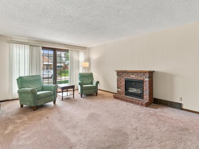 327 W Porter Street