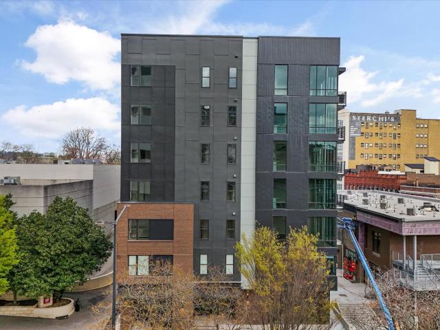 327 W Summit Hill Dr SW, Unit 504, Knoxville, TN 37902 | MLS #1300