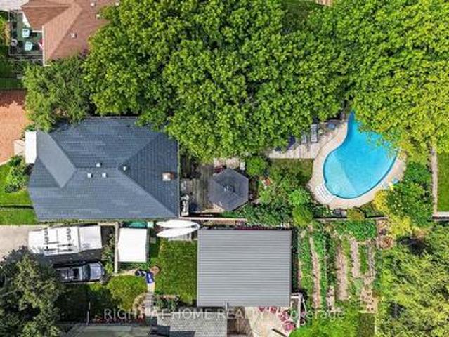 327 Wellington Street, St. Thomas, ON, N5R 2T2 house for sale | Listing ID X13683 | Royal LePage