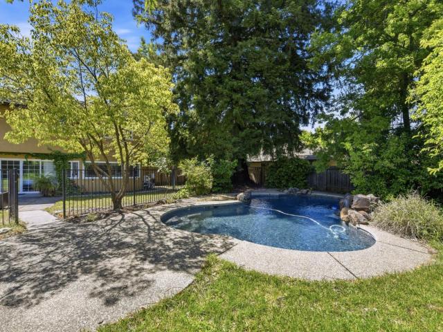 3283 Cambridge Rd, Cameron Park, CA 95682 | MLS #226043