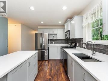 328 3 Riverbend Drive, Coquitlam, BC, V3C 6R1 house for sale | Listing ID R3140 | Royal LePage