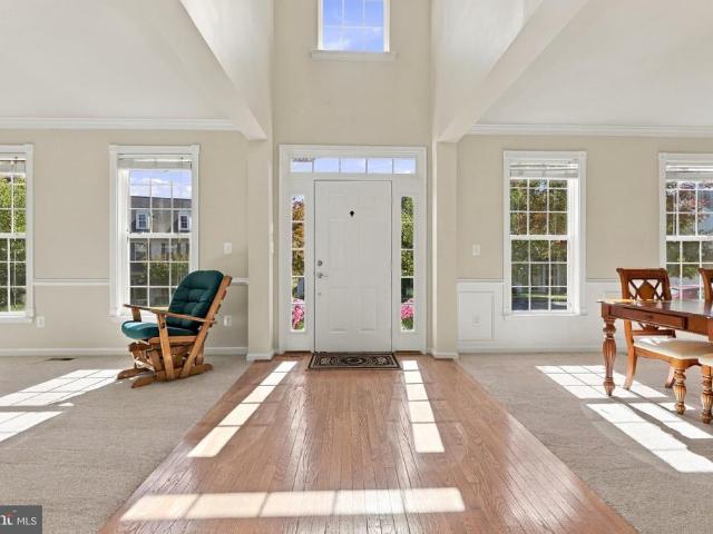 328 E Wainscot Drive E