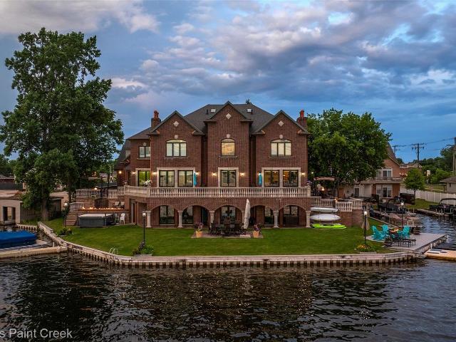 328 S Broadway Street, Lake Orion Village, US, MI