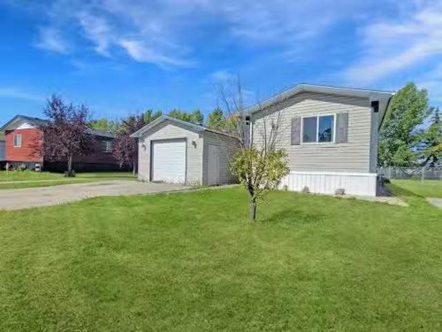 328 Scott Lane, Rural Grande Prairie No. 1, County Of, AB, T8W.