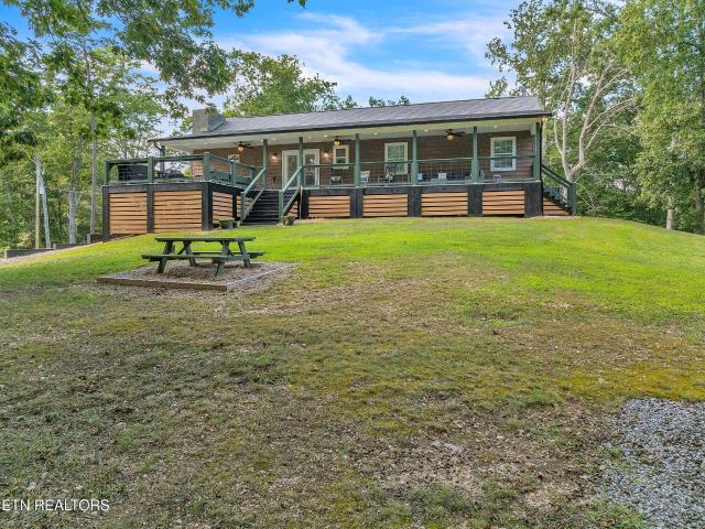 328 Ridge Circle Road