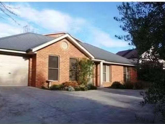 328a Piper Street House for rent Listed by Mcgrath Bathurst R.