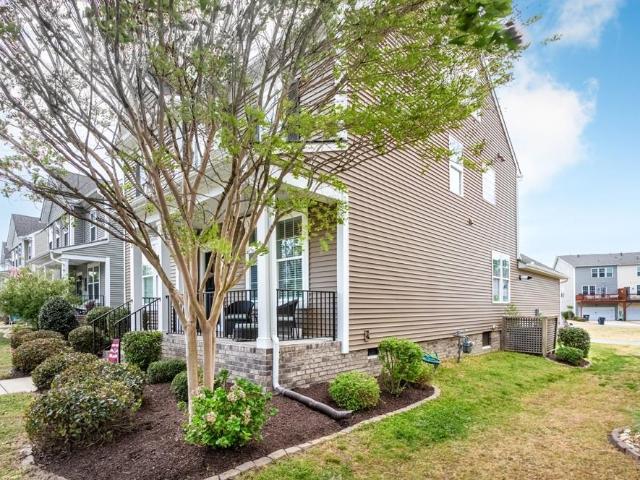 3299 Leighton BLVD