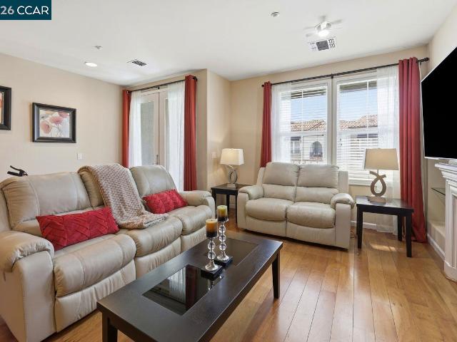 3290 Maguire Way 404