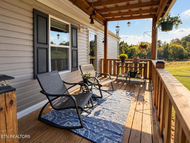 329 Carr Rd