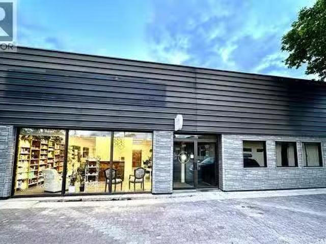 329 Central Avenue N, Swift Current, SK, S9H 0L5 commercial.