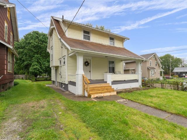 329 Girard Avenue NE