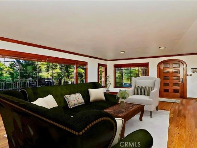 329 Summit Road, Lake Arrowhead, US, CA