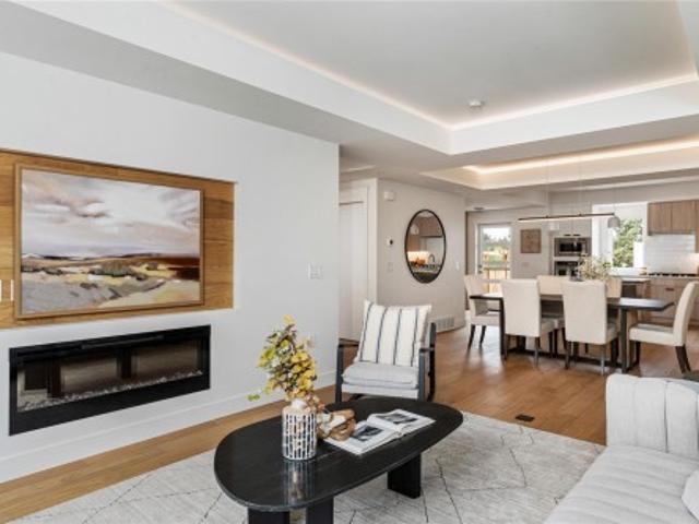 32 4253 Dieppe Rd, Saanich, BC, V8X 2N2 house for sale | Listing ID 1042 | Royal LePage
