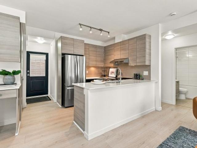 32 6965 Hastings Street, Burnaby, BC, V5B 1S9 townhouse for sale | Listing ID R3167 | Royal LePage