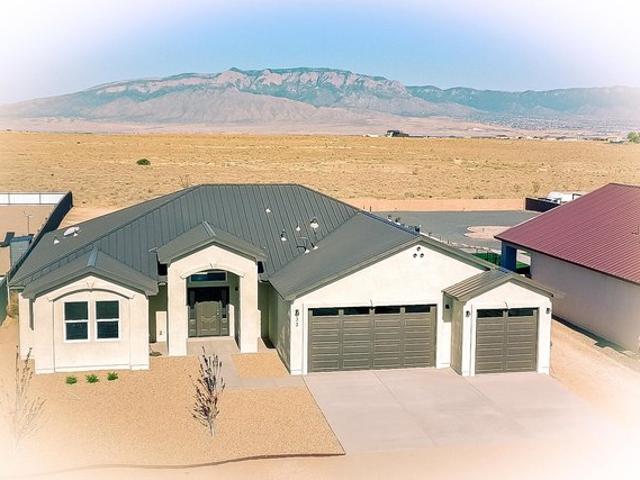 32 2nd St NE, Rio Rancho, NM 87124