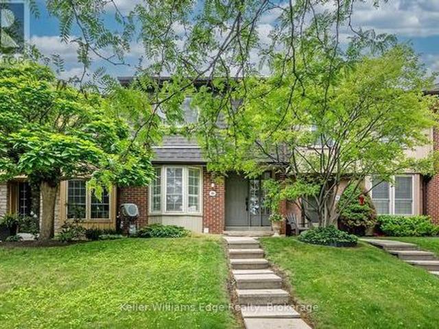 32 3049 Glencrest Road, Burlington Roseland, ON, L7N 3K1 townhouse for sale | Listing ID W13448 | Royal LePage