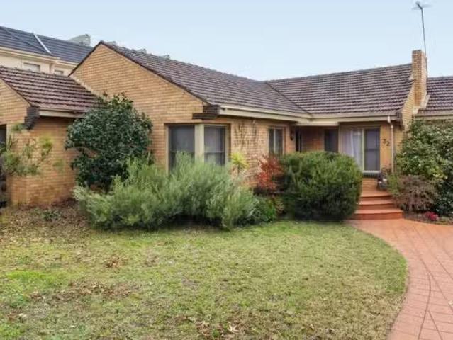 32 Tuxen Street, Balwyn North VIC 3104 House For Lease